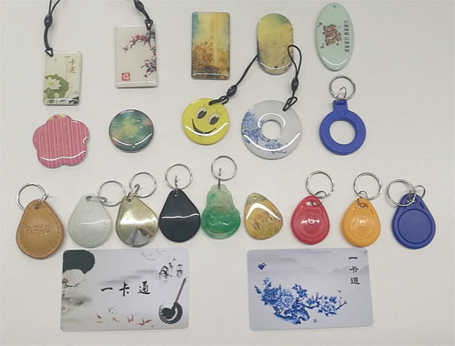 瞧！國(guó)外新花樣門禁卡